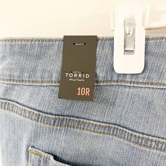 NWT Torrid perfect wide leg vintage stretch Mid Rise jean size 10R raw hem - Picture 9 of 12